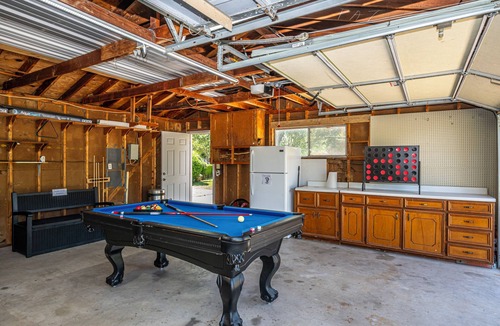 Kingston House | Whispering Way Lake Retreat