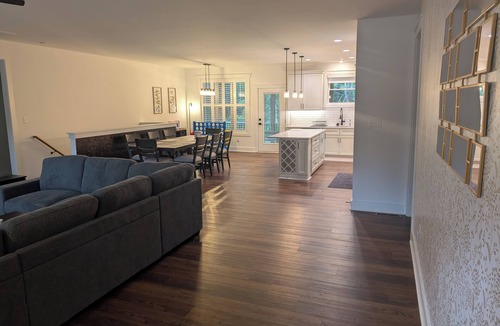 Stonehouse House | Whispering Willow