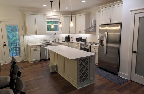 Stonehouse House | Whispering Willow