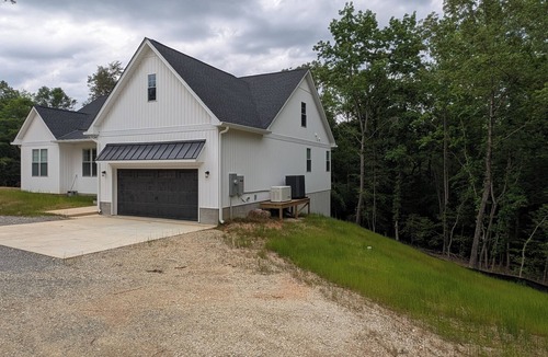 Stonehouse House | Whispering Willow