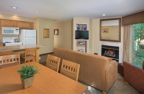 Welches Apartment | Whispering Woods Resort