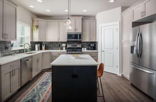 Aloha House | Whispering Woods