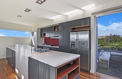 Port Fairy House | Whispers - Spectacularly Designed Beachfront Home