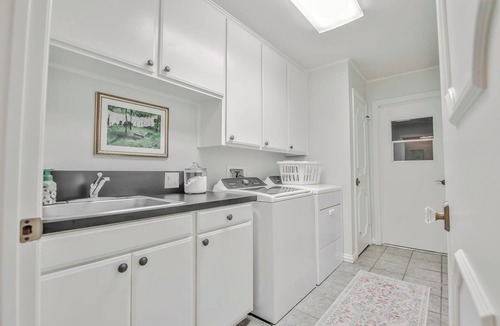 Tech Terrace House | Whistledown Manor 1 block to TTU Hot Tub