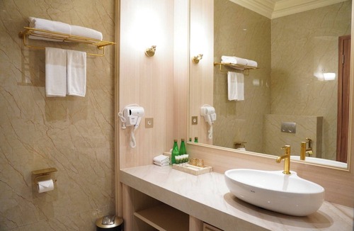 Old Jakarta Hotel | Whistler Garden Hotel