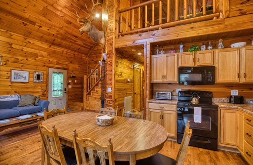 Bristol Cabin | Whistling Timbers Cabin