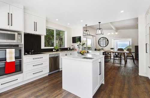 Whitby House | Whitby sea view