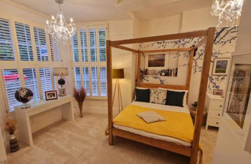 Whitchurch Apartment | Whitchurch Clock Tower Apartment