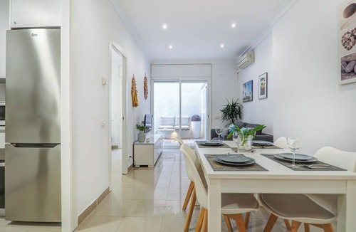 Sitges Town Center Apartment | White Center Apartment by Hello Homes Sitges