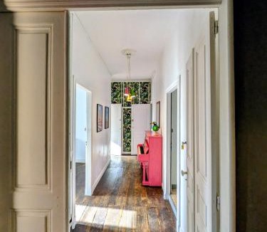 Condom Bed & Breakfast | White Chapel