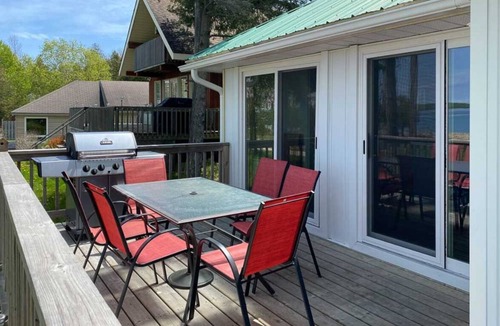 Big Bay Cottage | White Cloud and Griffith