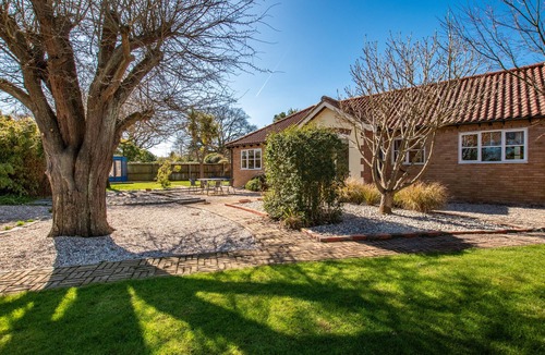 Westleton House | White Clouds - Three Bedroom House, Sleeps 4