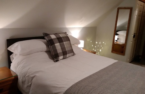 Keal Cotes Bed & Breakfast | White Cottage B&B