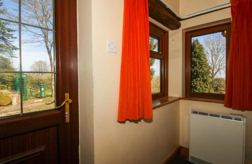 Farlow House | White Cottage