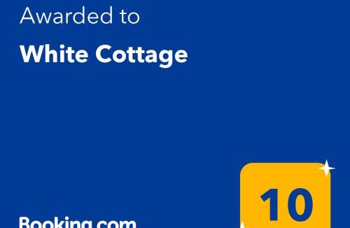 Cizici House | White Cottage Heritage House