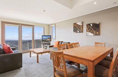 Hotham Heights Apartment | White Crystal 215 - Mt Hotham