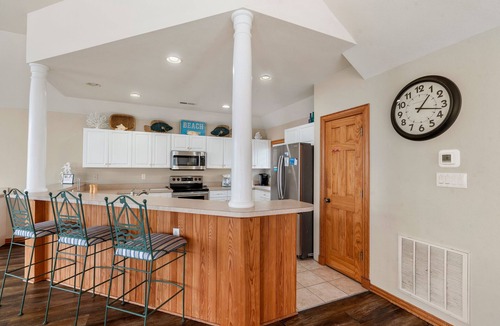 Buck Island House | White Dolphin: Hot Tub | Pool Access | Dogs OK