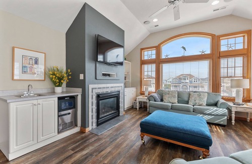 Buck Island House | White Dolphin: Hot Tub | Pool Access | Dogs OK