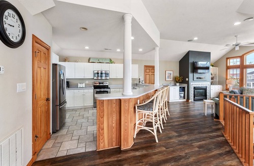 Buck Island House | White Dolphin: Hot Tub | Pool Access | Dogs OK