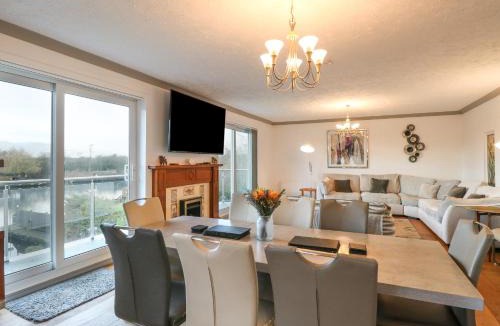 Horning House | White Gables