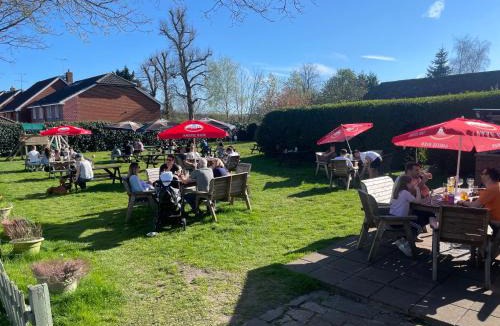 Holybourne Bed & Breakfast | White Hart