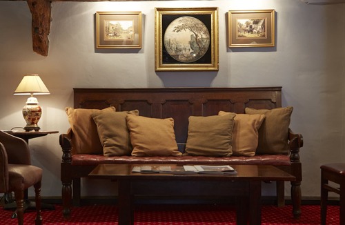 Coggeshall Hotel | White Hart Hotel by Greene King Inns