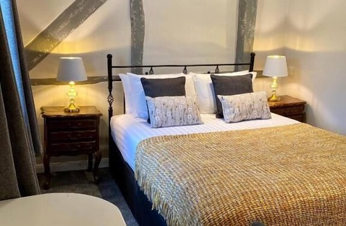 Dorchester-on-Thames Hotel | White Hart Hotel