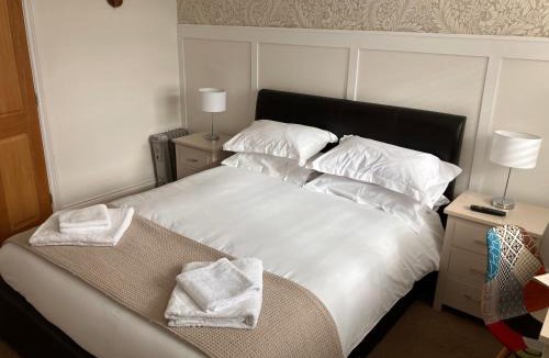 Ashill Bed & Breakfast | White hart public house