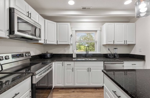 Buxton House | White Heron: Sound Views | Pet Friendly