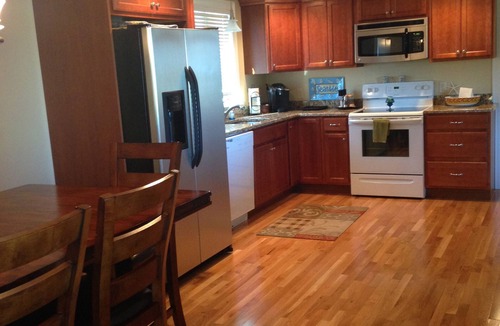 Manomet House | White Horse Beach Rental - Pet Friendly