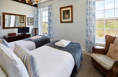 Rosedale Abbey Hotel | White Horse Farm Inn