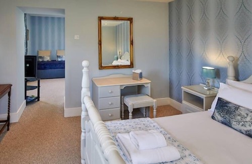 Rosedale Abbey Hotel | White Horse Farm Inn