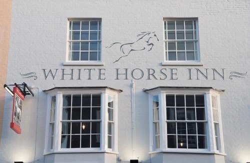 Heybridge Bed & Breakfast | White Horse