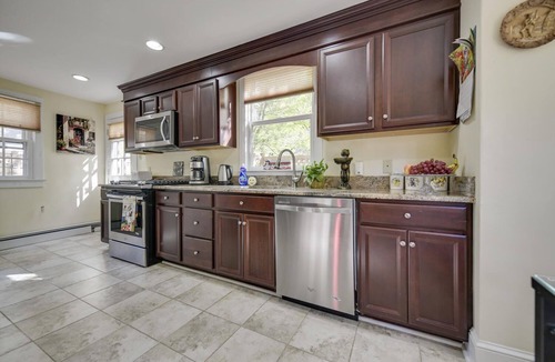 Princeton House | White House First-Floor Condo w/parking