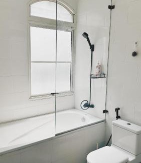 Pantai Indah Kapuk House | White House Private Room at PIK