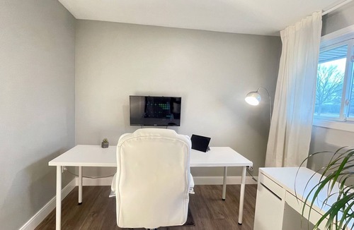 Merritton House | White House Suite - Sleeps 4