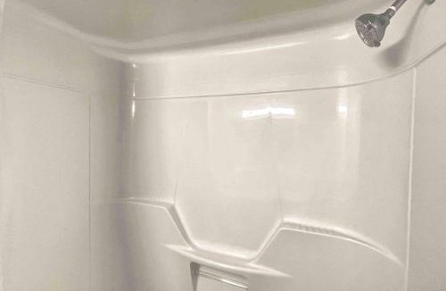 Merritton House | White House Suite - Sleeps 4