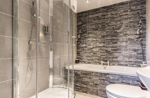 Weston Hotel | White Lion Hotel