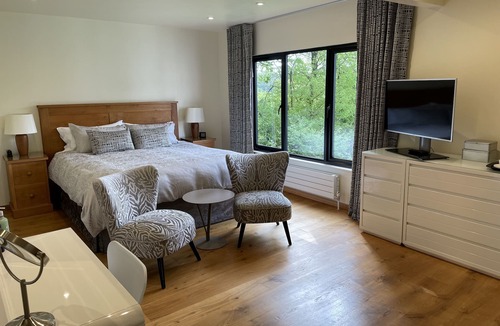 Piltdown Bed & Breakfast | White Lodge B&B