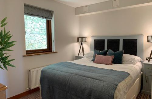 Mawgan Porth Apartment | White Lodge - Coast Hideaways