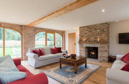 Carlton Miniott House | White Lodge Cottage