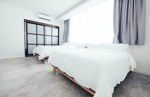 Malim Jaya Hotel | White Loft Hotel