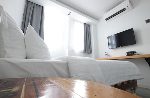 Malim Jaya Hotel | White Loft Hotel