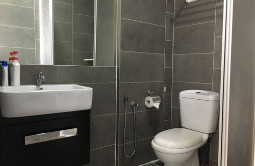 Damansara Perdana Apartment | *WHITE MIGHTY Studio* -free wifi