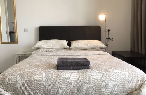 Damansara Perdana Apartment | *WHITE MIGHTY Studio* -free wifi