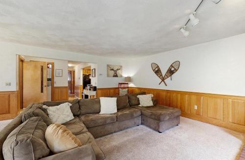 Jackson Apartment | White Mountain Getaway