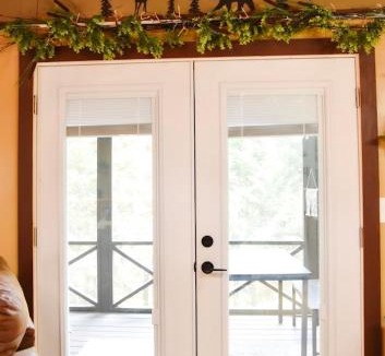 Woodsville House | White Mountain Lodge!