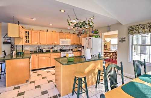 Center Ossipee House | White Mountains Escape w/Hot Tub & Fire Pit!