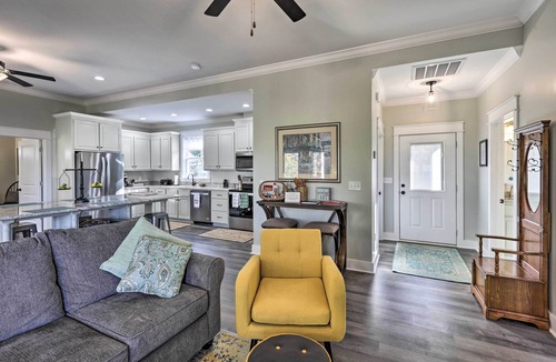 Eufaula House | White Oak Creek Home w/Views, Deck & Pool Access!