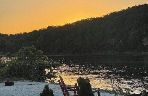 Flatwoods RV Rental | White Oak Landing RV, Charming river side gated RV park Near historic Clifton TN